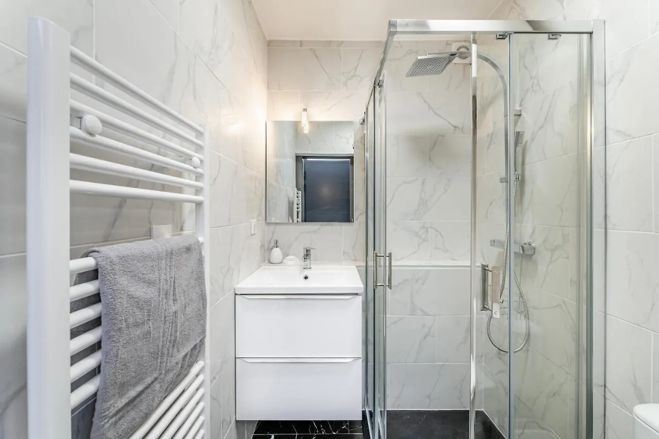 Appartement Logement entier T1bis, 4personnes, climatisé,calme à Toulon 0*,