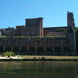 https://le-porta9.midi-pyreneeshotels.com